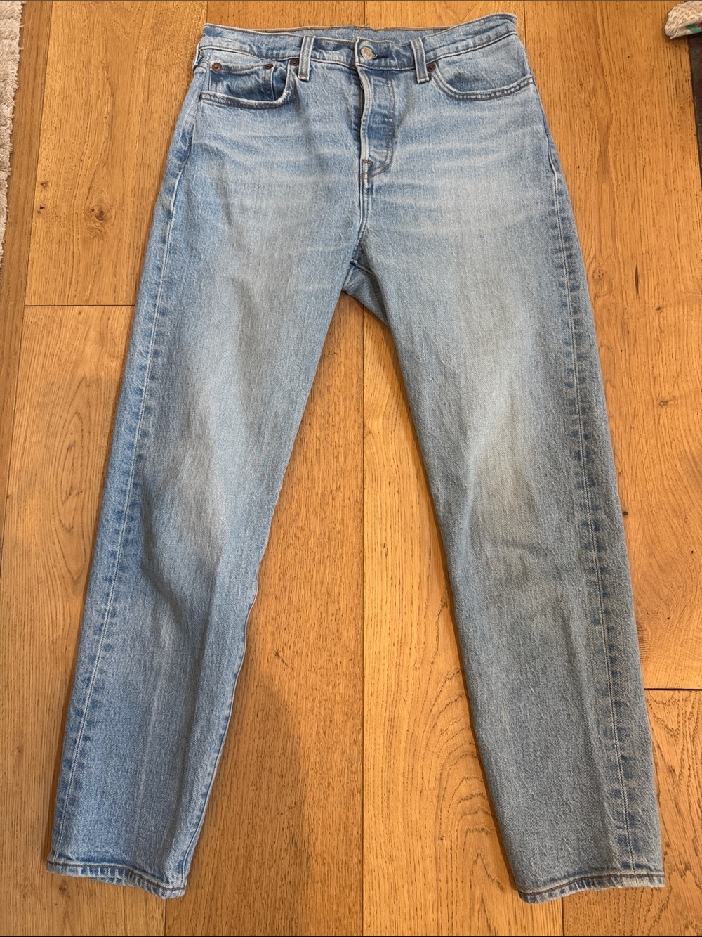Levi's Straight Leg Jeans in Light Blue Wash